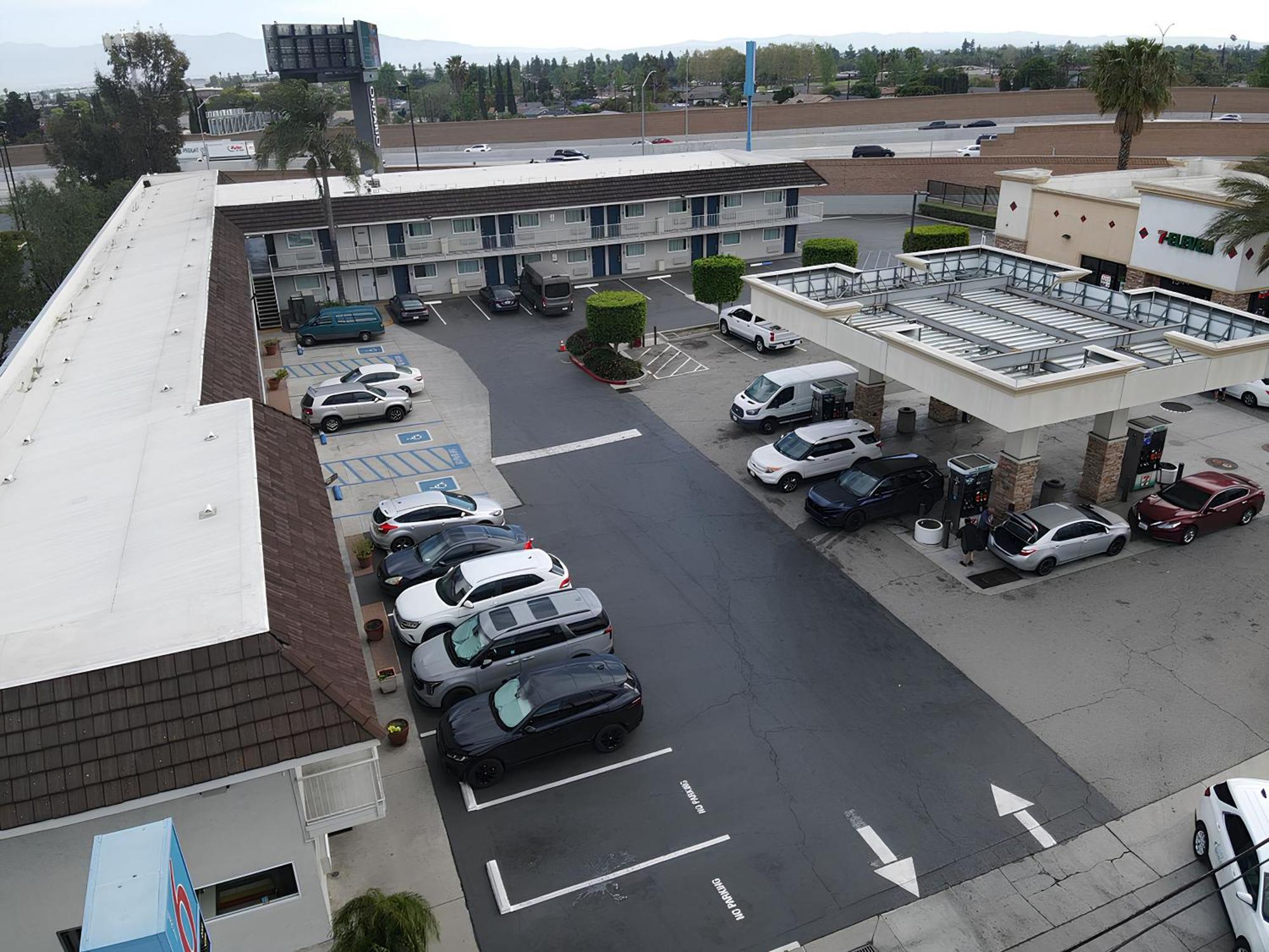 Motel 6 Ontario Airport Exterior foto