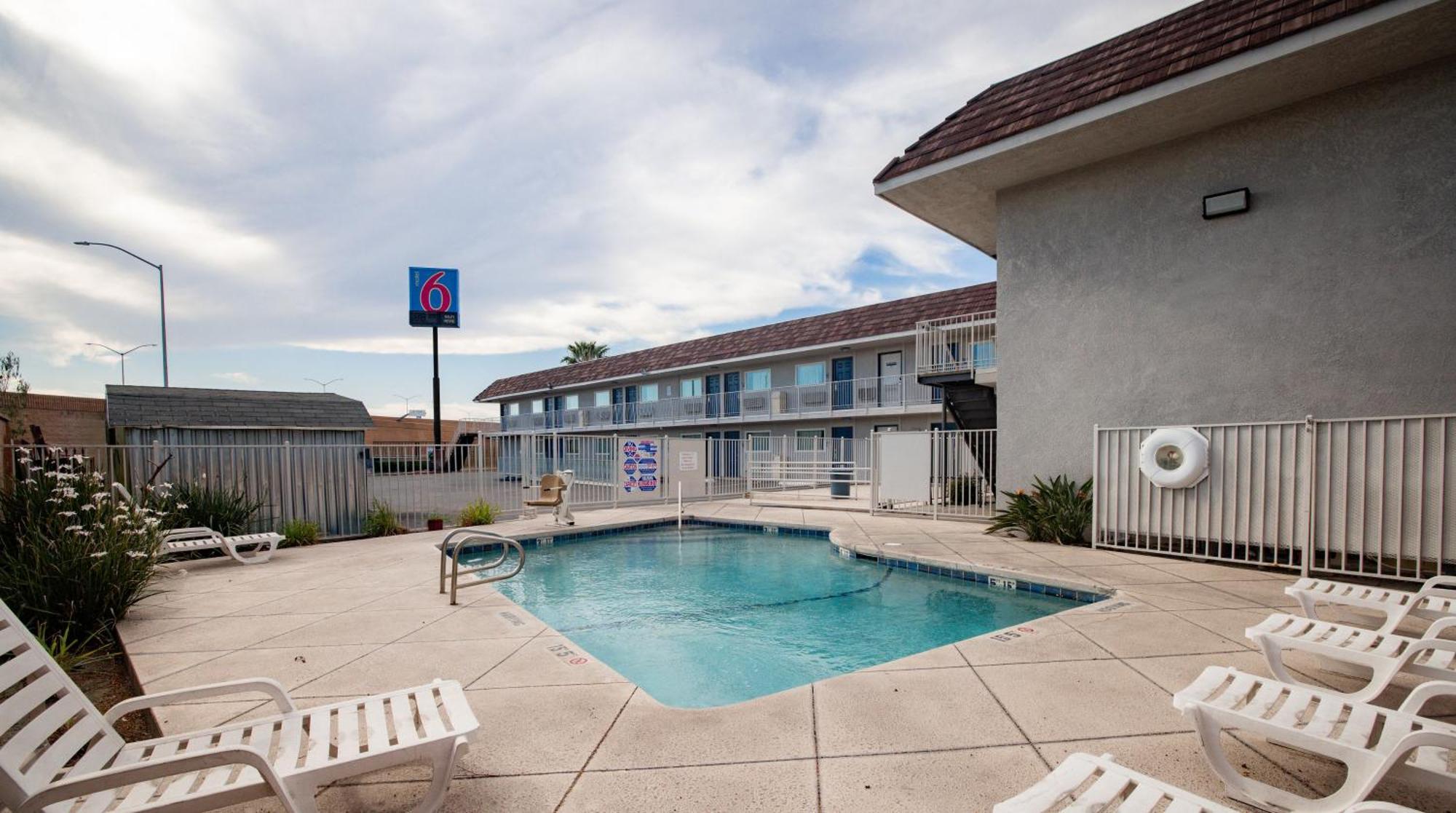 Motel 6 Ontario Airport Exterior foto
